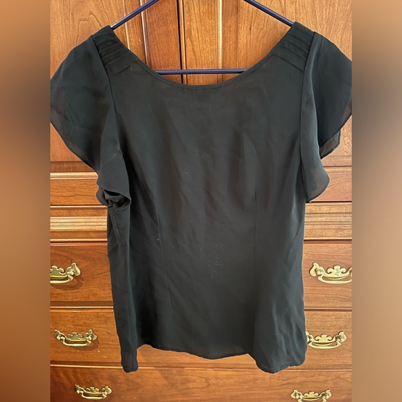 Beautiful White House Black Market Black blouse - Picture 2 of 3